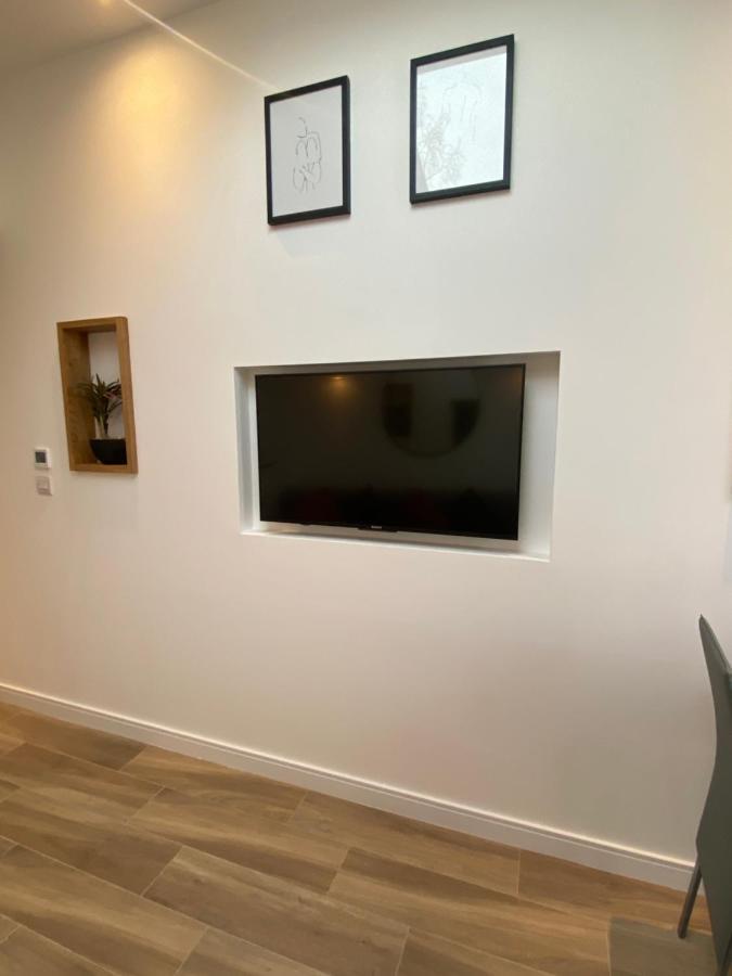 Lovely And Modern Studio Apartment. Borehamwood Ngoại thất bức ảnh