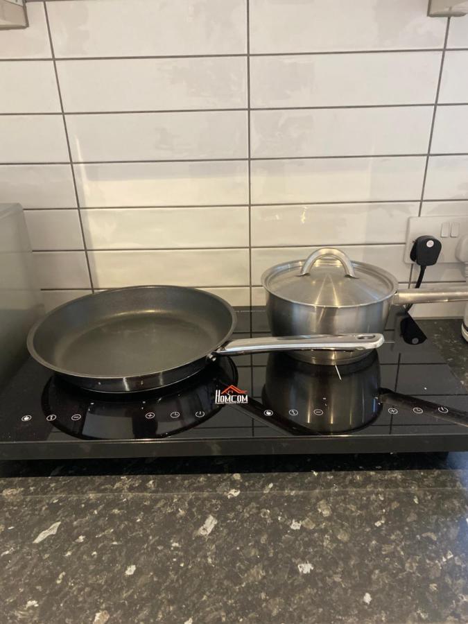Lovely And Modern Studio Apartment. Borehamwood Ngoại thất bức ảnh